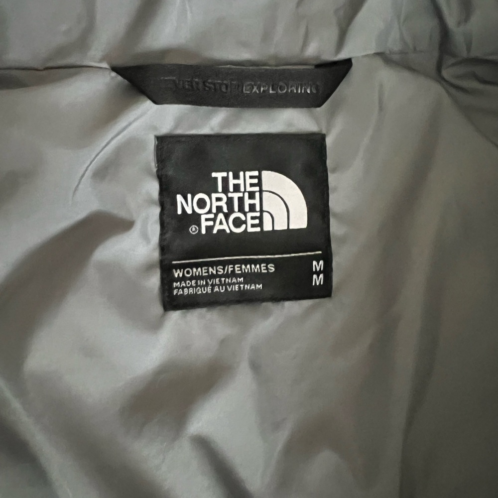 Women’s north face puffer vest